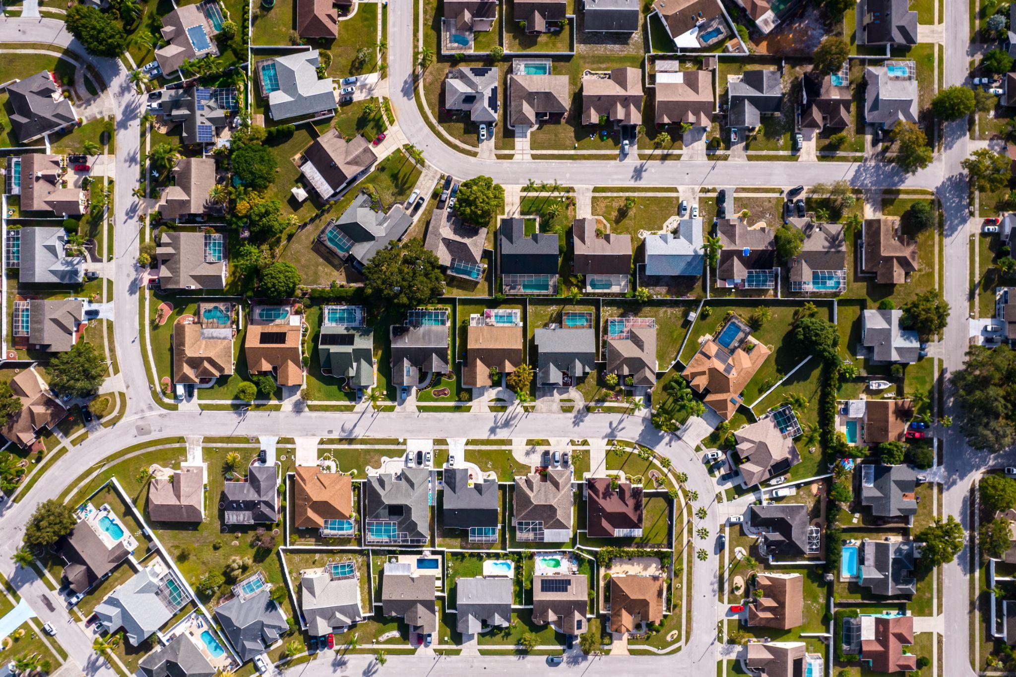 Aerial shot of a Tampa, Florida neighborhood