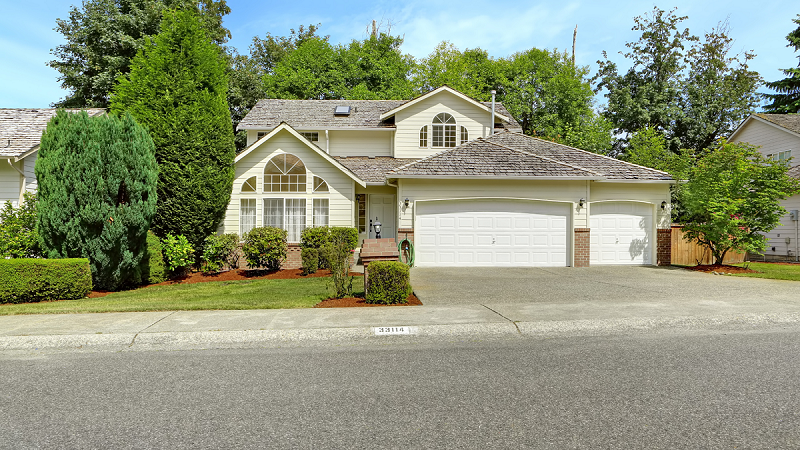 Luxury house with nicely landscaped front yard